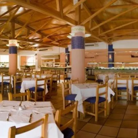 Globales Bouganvilla Aparthotel 3*