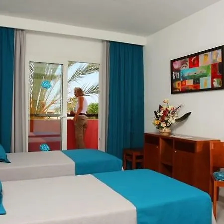 Aparthotel Globales Bouganvilla Sa Coma (Mallorca)
